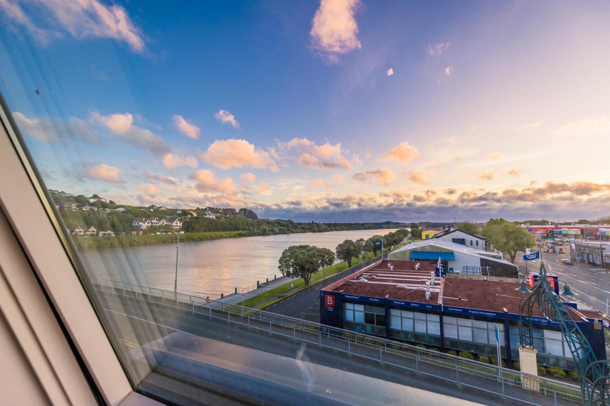 Johnston Apartments - Award-Winning Building, Your Unforgettable Stay Whanganui Luaran gambar