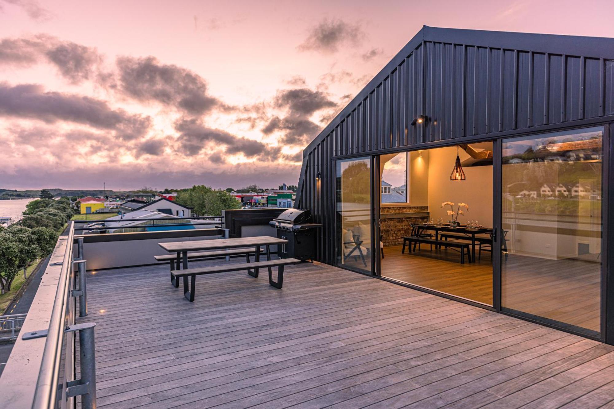 Johnston Apartments - Award-Winning Building, Your Unforgettable Stay Whanganui Luaran gambar